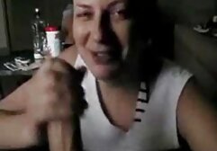 A mulher masturba-se com a Rata peluda antes de vídeo pornô português grátis Esguichar, o marido atira no cam.